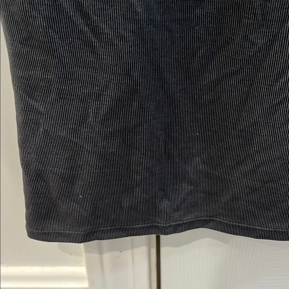 Abercrombie & Fitch Ribbed Grey Fitted Short Sleeve Tee - Picture 4 of 9